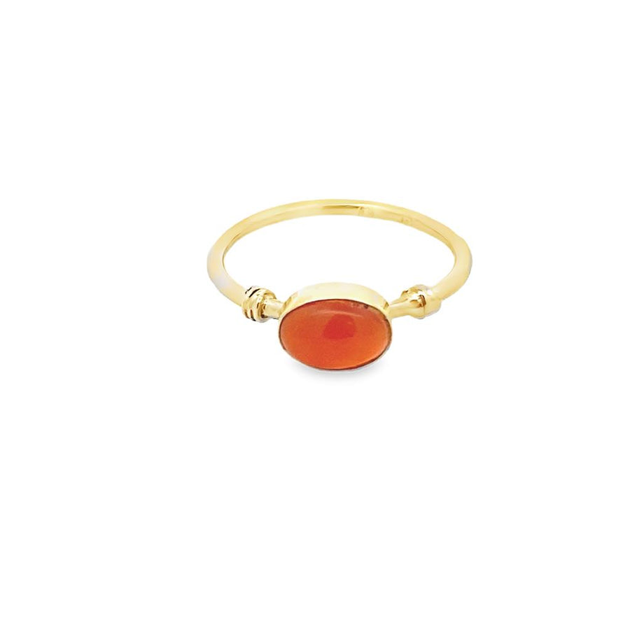 Yellow 8 Karat Oval Bezel Cabochon Carnelian Estate Jewelry Size 5 Wit