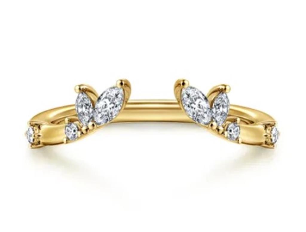 Lady's Yellow 14 Karat Curved Open Wedding/Anniversary Ring Size 6.5 8