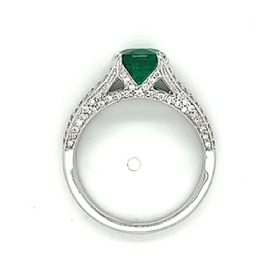 Emerald 18 Karat White Fashion Ring