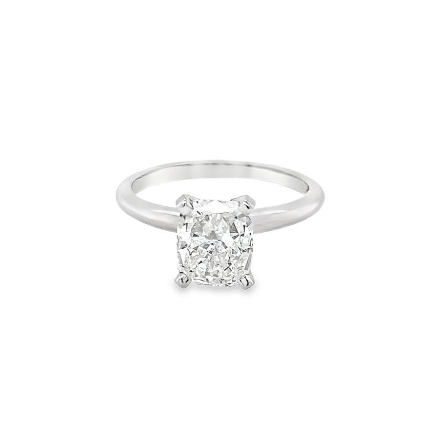 Lady's White 18 Karat 4 Prong Solitaire Engagement Ring Size 6.25 one