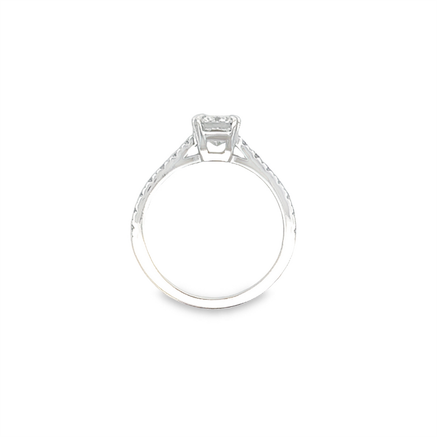 White 18 Karat prong-set wedding set Estate Jewelry with 1 Radiant Diamond