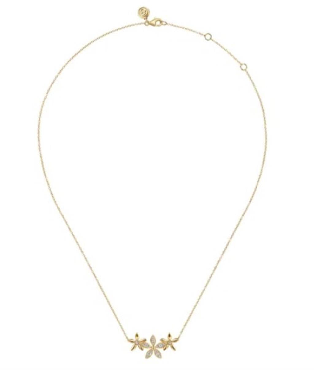 Lady's White 14 Karat Flower Bar Necklace Length 17.5 17 = 0.26tw Roun