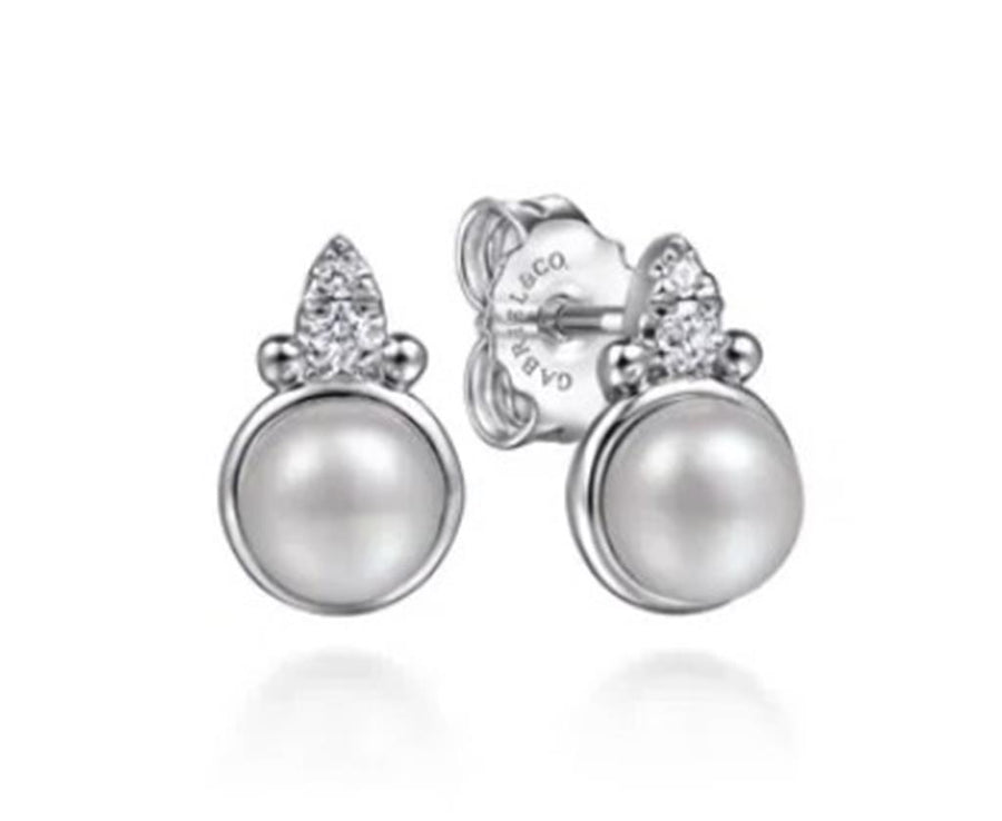 Lady's Sterling Silver Diamond Pearl Bujukan Stud Earrings 2 = 0.33tw