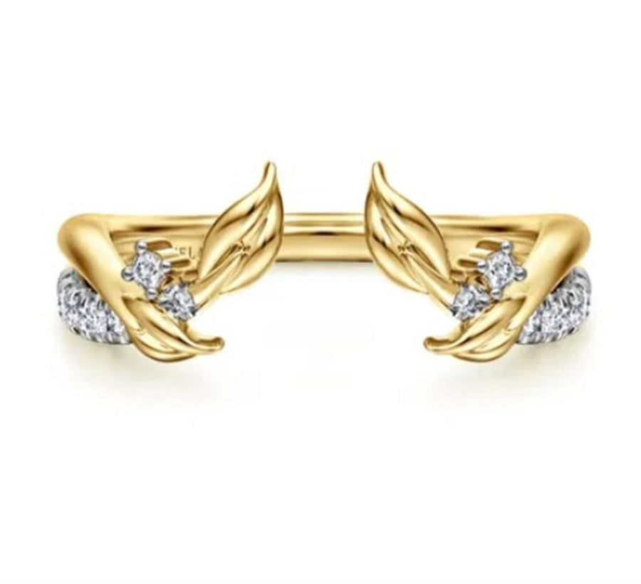 Lady's Yellow 14 Karat Curved Floral Open Wedding/Anniversary Ring Siz