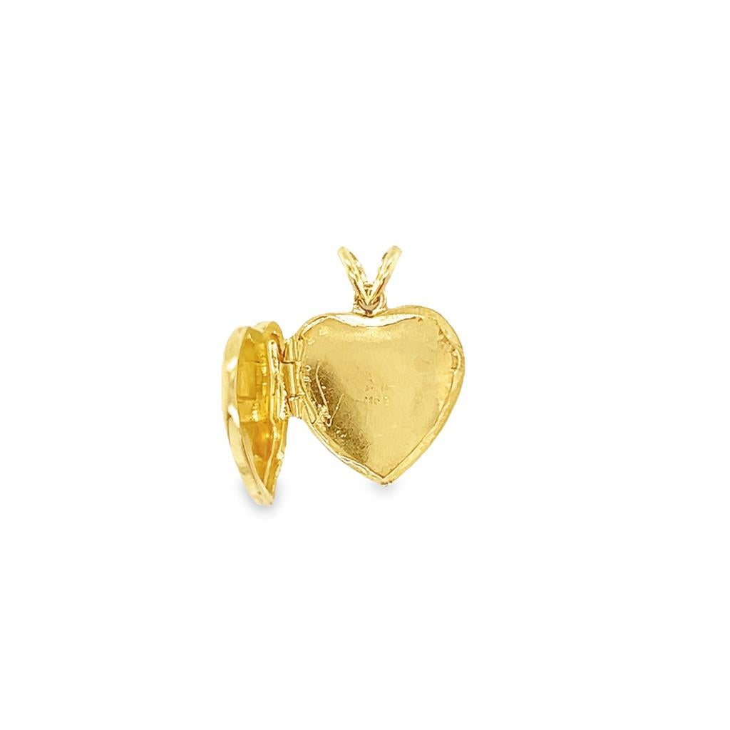 Yellow 14 Karat Heart Locket With Engraved Design Estate Jewelry Gram Weight: 1.3