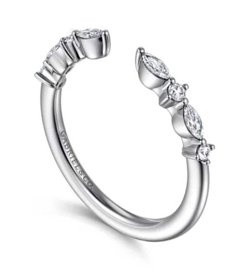 Lady's White 14 Karat Alternating Open Wedding/Anniversary Ring Size 6