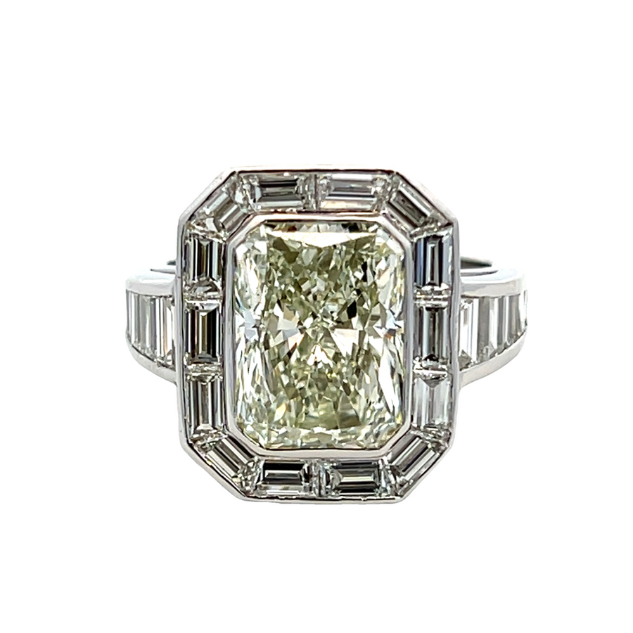 Radiant Cut Diamond w/ Baguette Halo