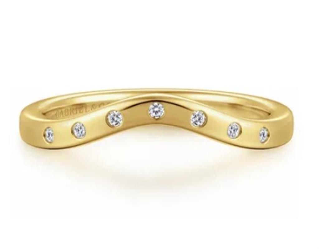 Lady's Yellow 14 Karat Curved Flush Set 7 Stone Wedding/Anniversary Ri