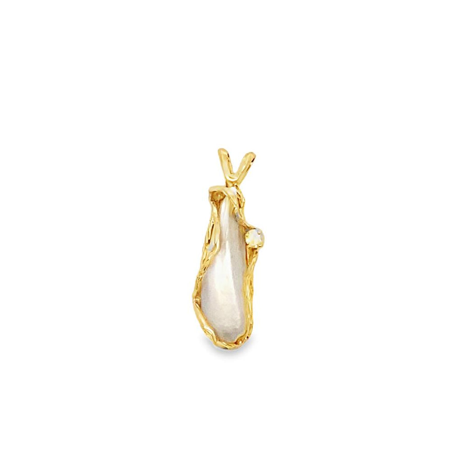 Yellow 14 Karat 20.50X7.15mm Elongated Tennessee Pearl  With A 1.70mm
