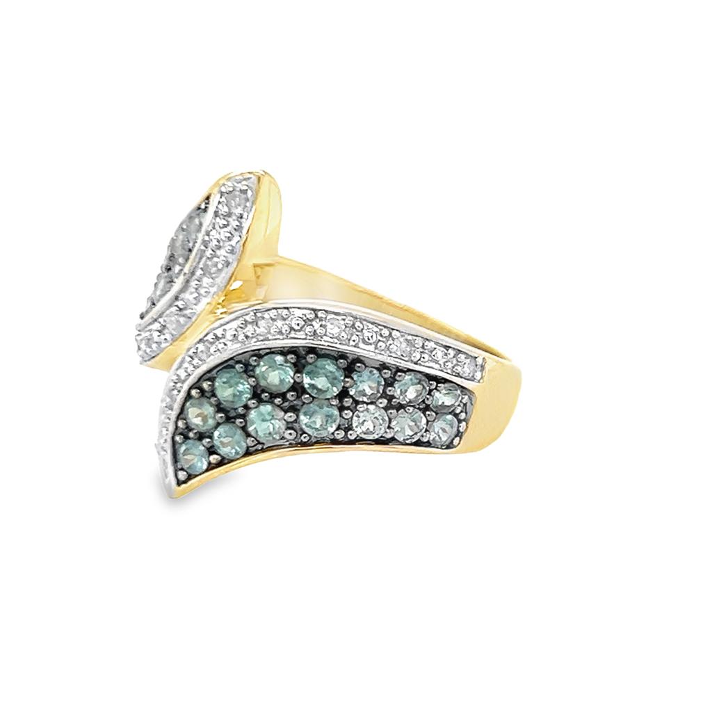 Two-Tone 14 Karat Bypass Ring Estate Jewelry Size 6 28=1.94x1.94mm Round Green Sapphires
14=0.21tw Round Diamonds Gram Weight: 4.63