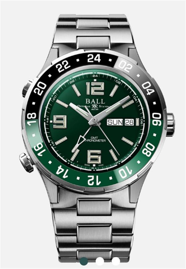 Roadmaster Marine GMT 40mm Watch with a Tapered Titanium and Stainless