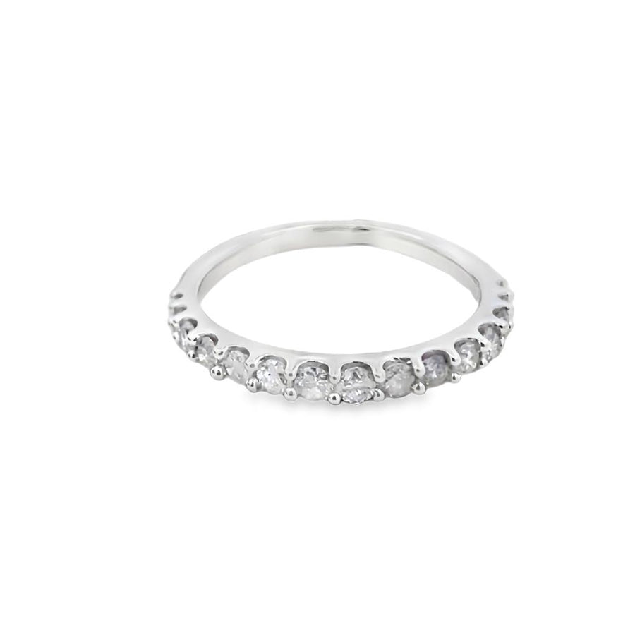 White 10 Karat Shared Prong Diamond Band Estate Jewelry Size 7.25 With