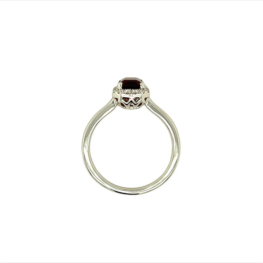 Garnet 14 Karat White Fashion Ring
