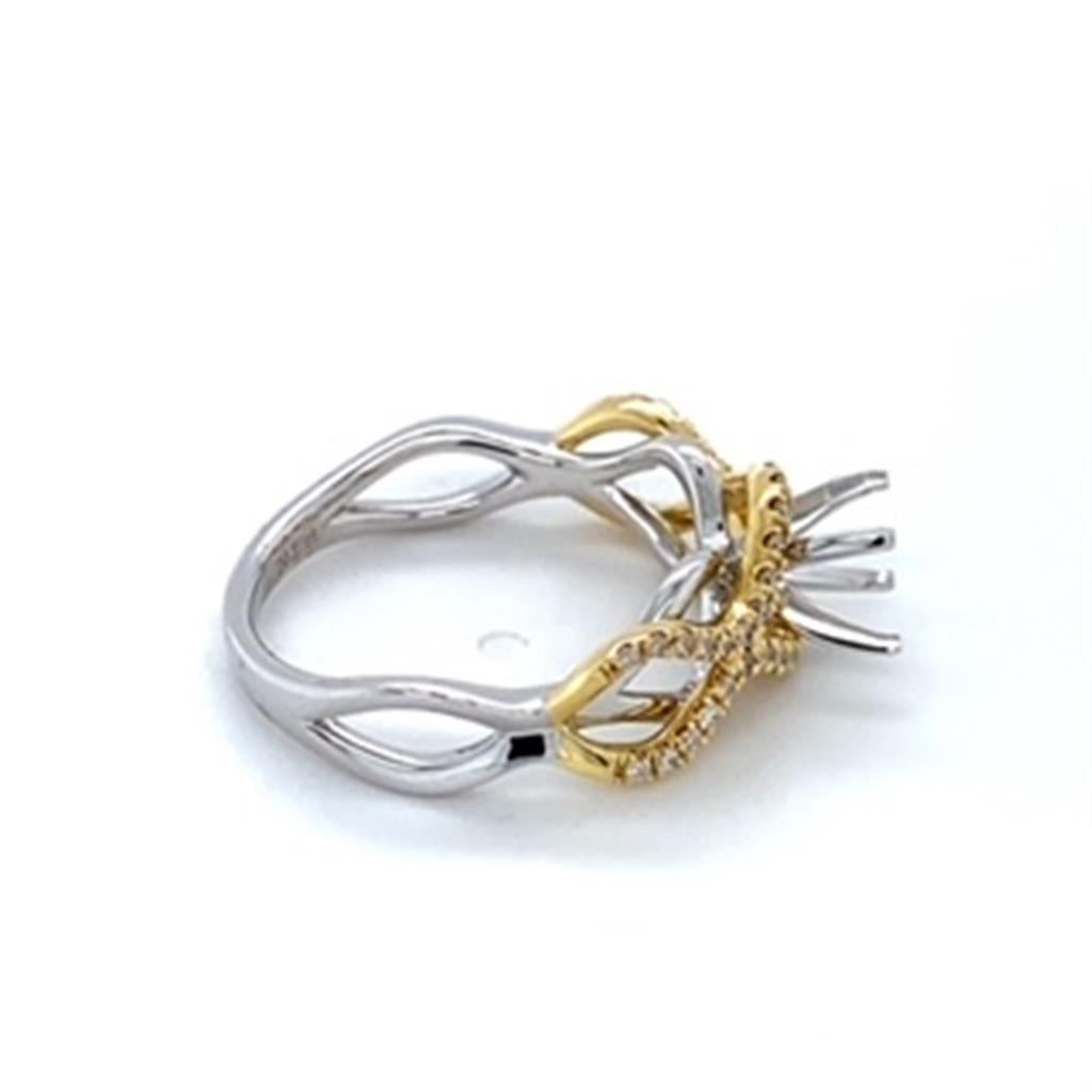 Lady's White 18 Karat Twist Overlay Ring