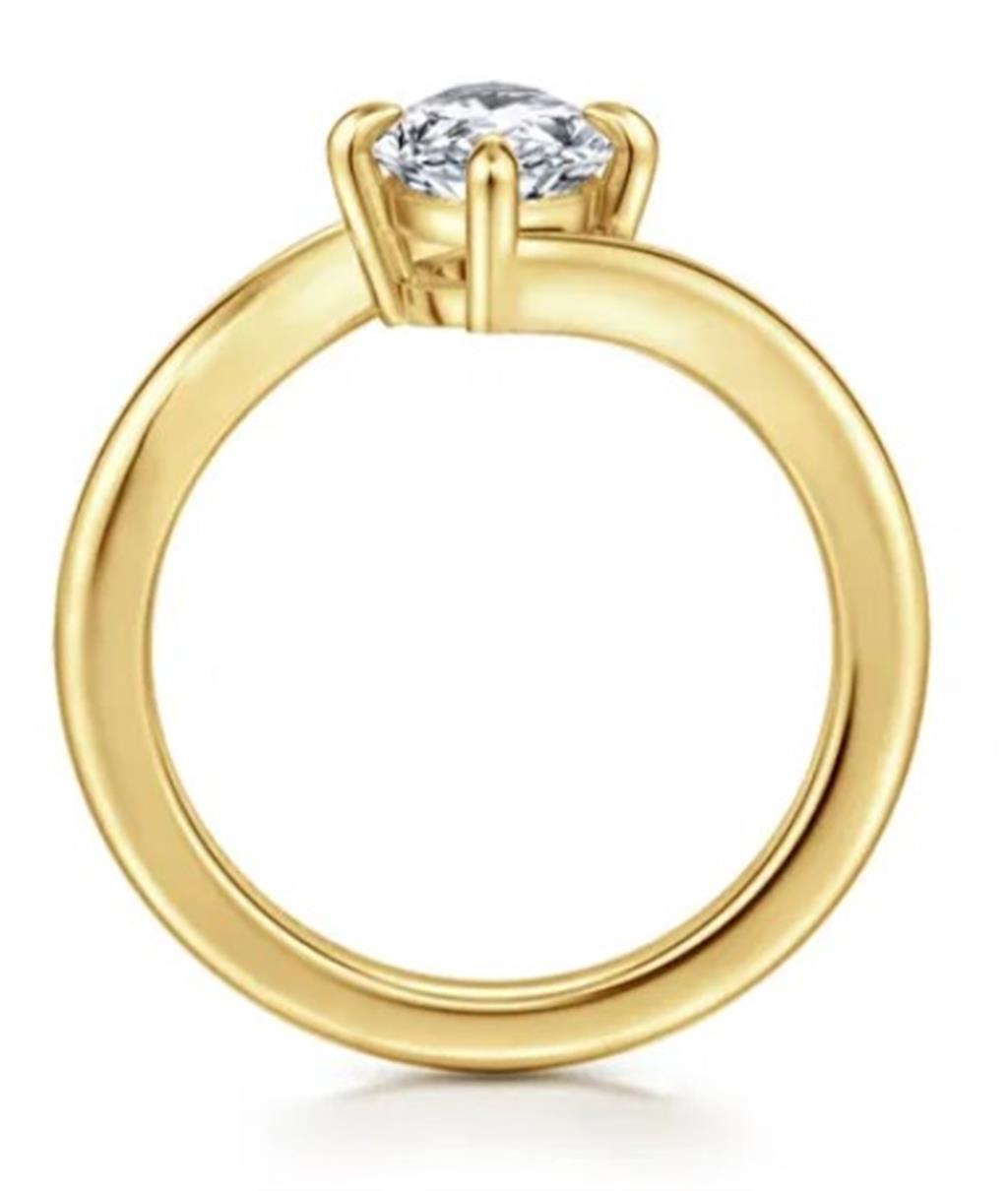 Yellow 14 Karat Compass Prong Bypass Remount Size 6.5 Designer: Gabrie