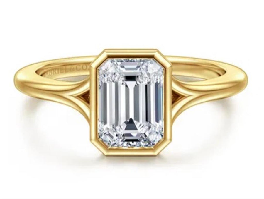 Yellow 14 Karat Bezel Solitaire Split Shank Remount Size 6.5 Designer: