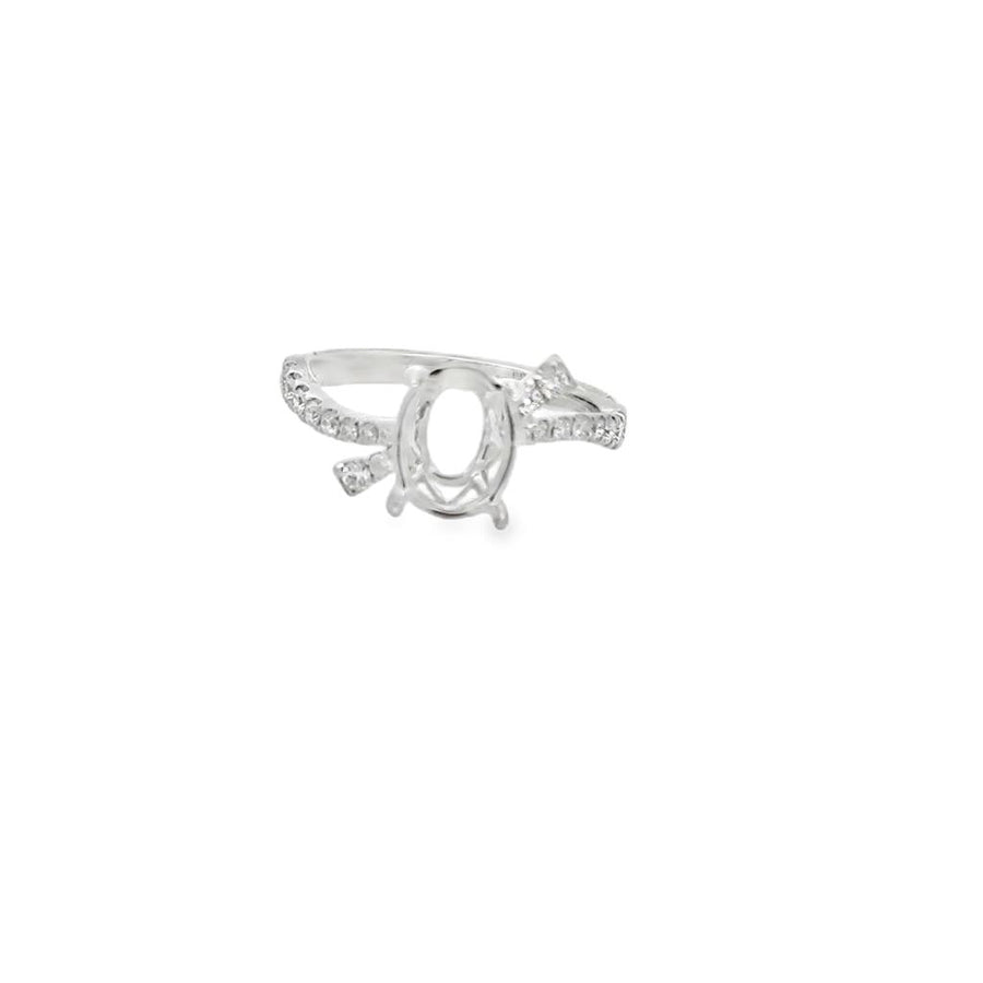 Lady's White 18 Karat Ribbon Ring 1-9X7mm Oval Center Ring Size 6.5 Wi