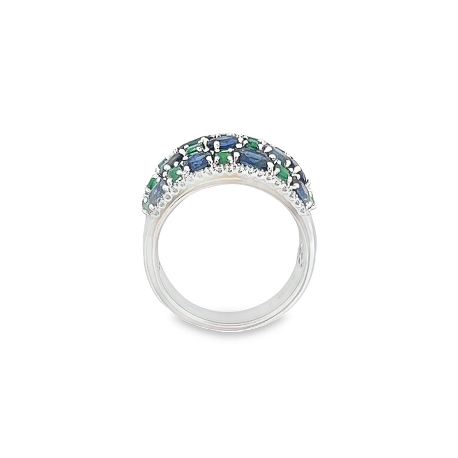 Emeralds 18 Karat White Fashion Ring