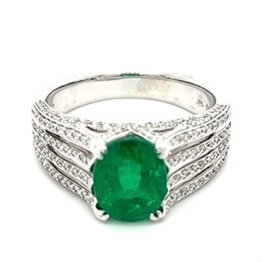 Emerald 18 Karat White Fashion Ring