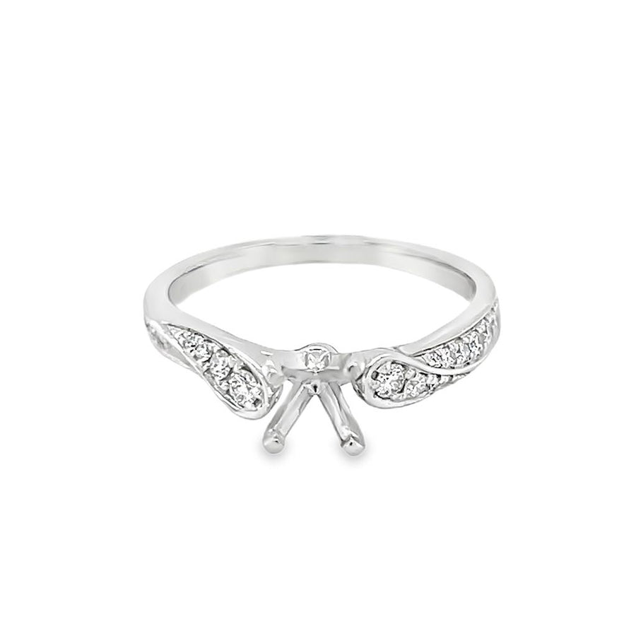 Lady's White 18 Karat Twist Ring Size 6.5 With 20=0.21Tw Round G/H Vs2