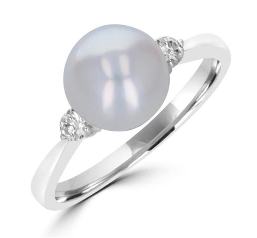 Lady's White 14 Karat Three Stone Pearl And Diamond Ring Size 7 one =