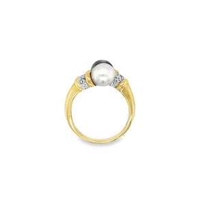 Yellow 10 Karat Bypass Ring Estate Jewelry Size 6.25 one 6.50x6.50mm Round White Pearl
one 6.50x6.50mm Round Grey Pearl
6=0.03tw Round Diamonds Gram Weight: 3.8