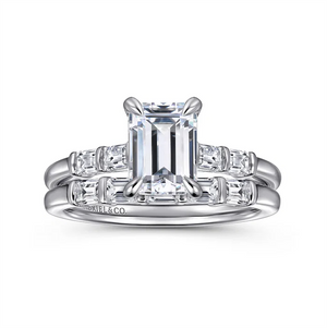 Diamond Wedding/Anniversary Ring