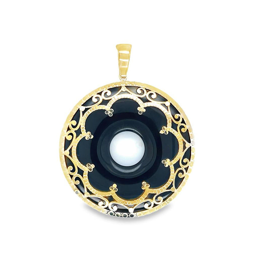 Yellow 14 Karat Filigree 39mm Onyx Pendant Estate Jewelry Gram Weight: