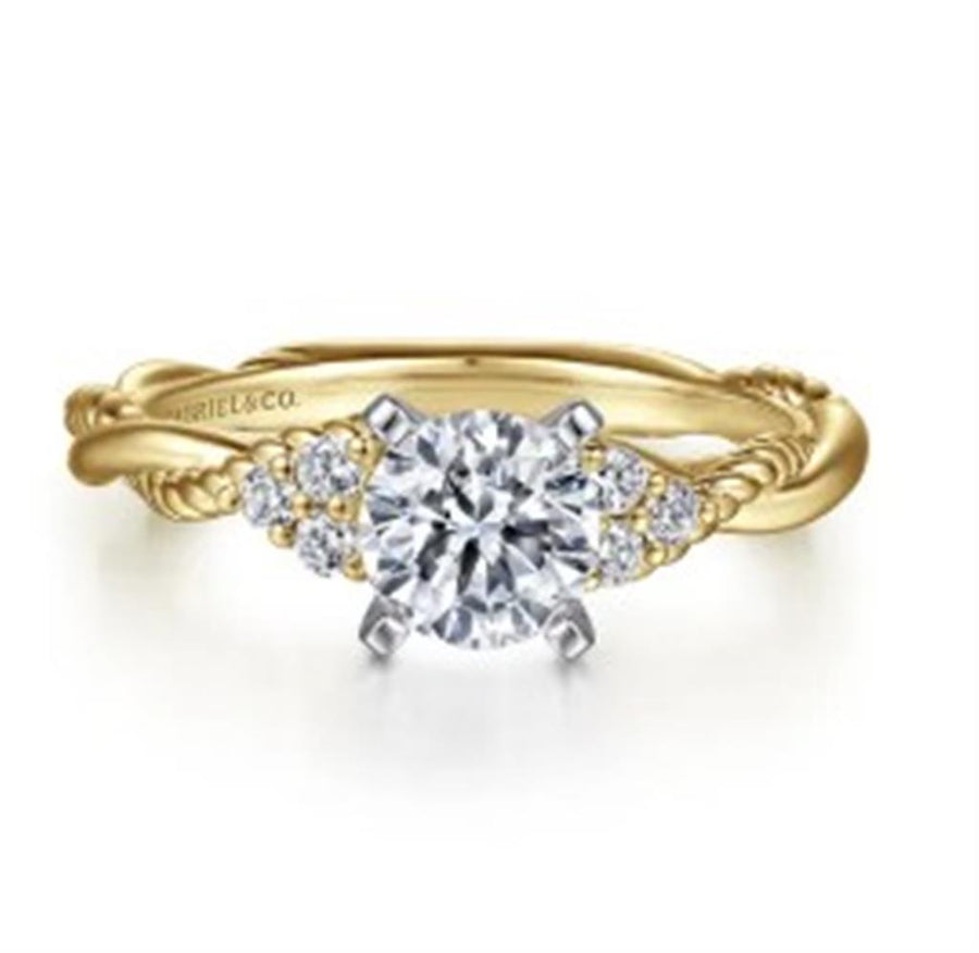 Lady's Yellow 14 Karat Hampton Collection Ring Size 6.5 Designer: Gabr