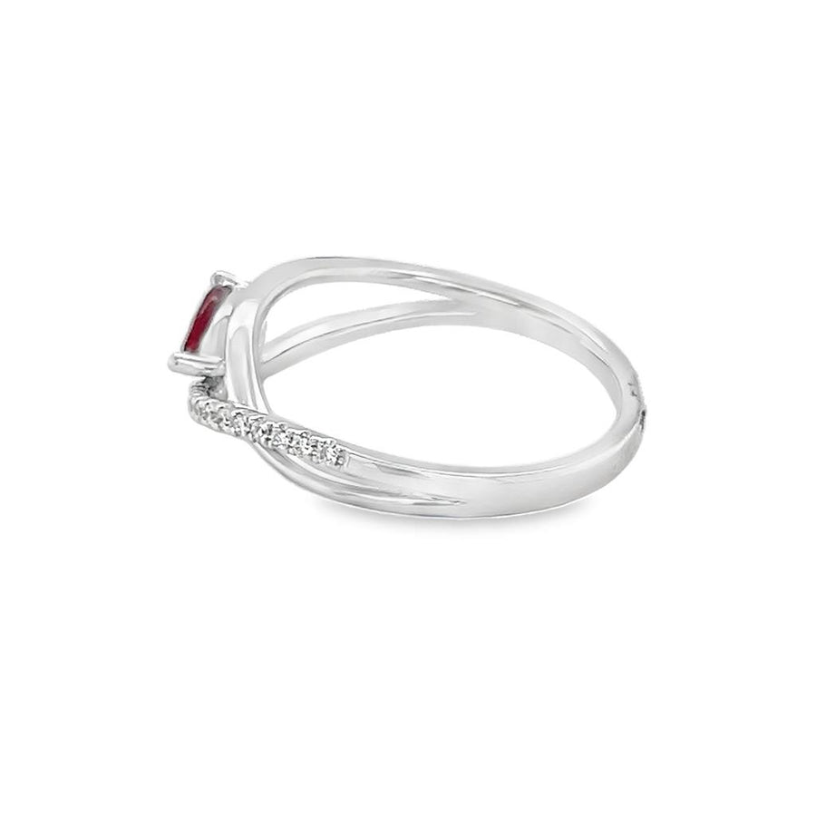 Ruby 18 Karat White Fashion Ring